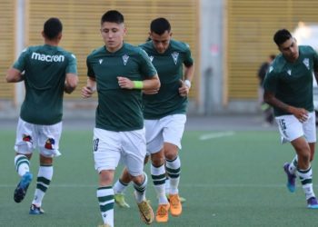 Barristas de Wanderers irrumpen en el entrenamiento demandando «mojar la camiseta»