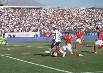 Barrista de Colo Colo fue apuñalado por disputas internas de la Garra Blanca