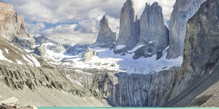 Prestigiosa revista destaca a Torres del Paine como uno de los mejores destinos turísticos