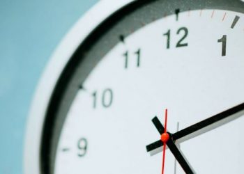 Revisa cuándo se debe cambiar la hora por el fin de horario de verano