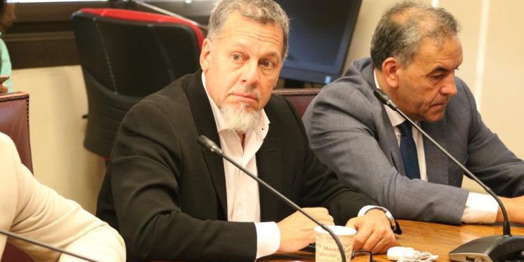 Senador Lagos Weber (PPD): «A Carabineros hay que apoyarlos»