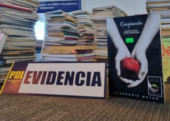 Incautan 2.000 libros falsificados en Valparaíso