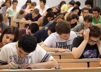 Mineduc extiende plazo para postular a la gratuidad