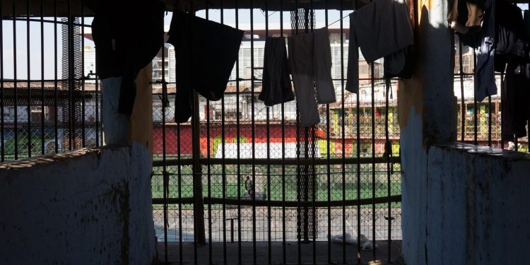 Denuncian que venezolano acusado de matar a Carabinero fue agredido en la cárcel