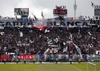 Sociólogo sostiene que las barras bravas son «casi una religión»