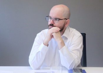 Ministro Jackson acusa intento de «enlodar» al Frente Amplio por caso de nepostimo