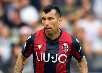 Ex pareja arremete contra Gary Medel por pensión de sus hijos