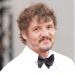 Cuenta de Tiktok publica los looks que viste Pedro Pascal día a día