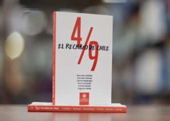 Lanzan libro que aborda triunfo del rechazo en plebiscito constitucional