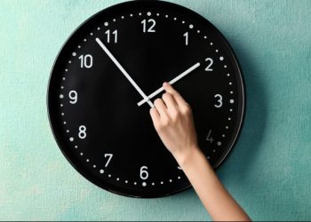 Científicos concuerdan con eliminar el cambio de hora