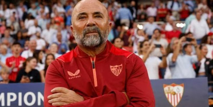 Jorge Sampaoli tiene en mente presentar una denuncia ante la FIFA en contra del Sevilla por su finiquito