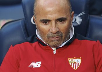 Sevilla confirma el despido de Jorge Sampaoli