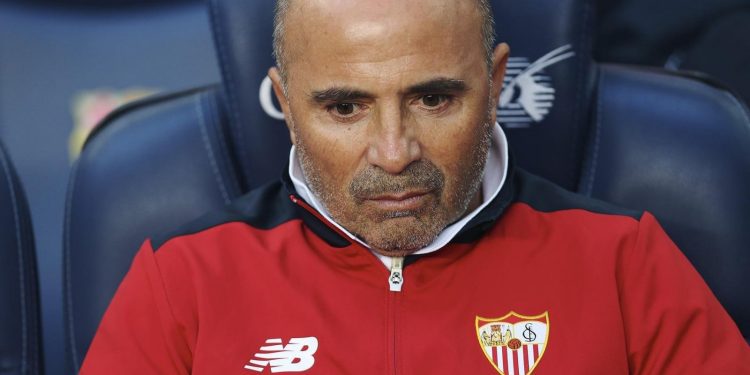 Sevilla confirma el despido de Jorge Sampaoli