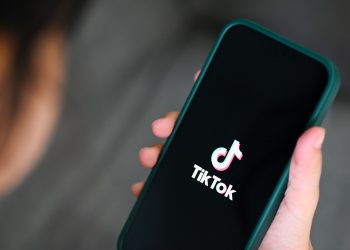 Europa: Parlamento prohíbe TikTok en teléfonos por seguridad