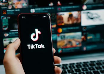 Diputado Carter presentará proyecto para restringir uso de TikTok