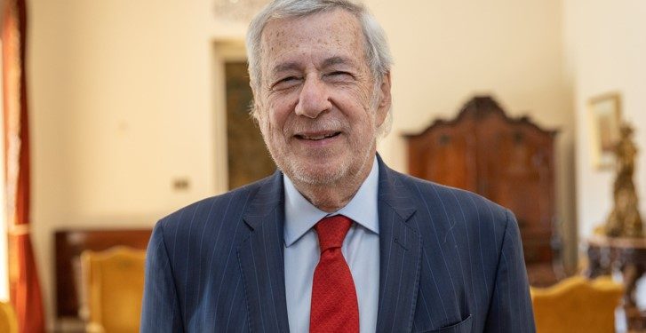 Canciller Van Klaveren se reunirá con Venezuela y Bolivia por crisis migratoria