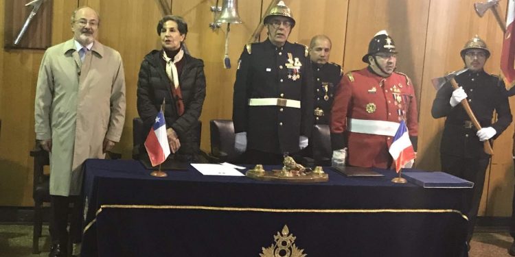 Senadora Allende: «Debemos avanzar a que Bomberos tenga ingresos permanentes»