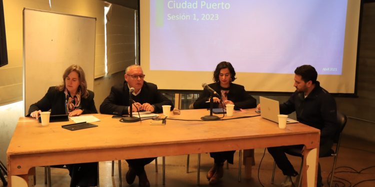 Consejo de coordinación ciudad Puerto de Valparaíso conforma comisiones de trabajo