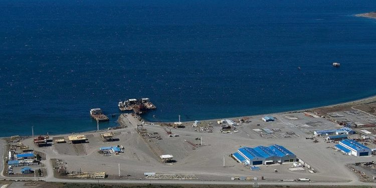 ENAP firma primer acuerdo con privados para desarrollar infraestructura para hidrógeno verde