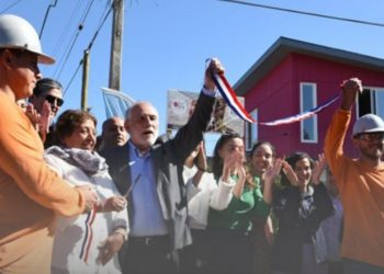 Viña del Mar: Hacen entrega de primera vivienda tras incendios