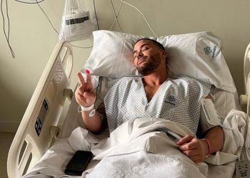 Coach de The Voice tuvo que ser hospitalizado debido a fuerte reacción alérgica