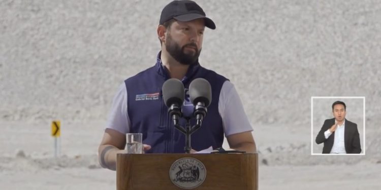 Presidente Boric pide «no confundir a todos los migrantes con delincuentes»