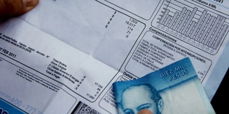 Revisa cuánto subirán las cuentas de la luz después de años sin alzas