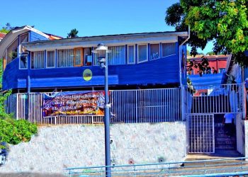 Trabajadores de Escuela República Argentina en paro: Cuentan con 1 baño para 50 personas