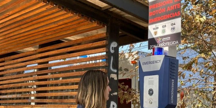 Limache inaugura paradero seguro con botones de emergencia