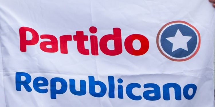 Republicanos piden formalizar a alcaldesa Hassler por fallida compra de ex clínica Sierra Bella