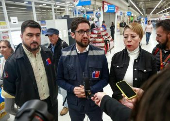 Dirección del Trabajo fiscaliza contratos en 114 supermercados Líder