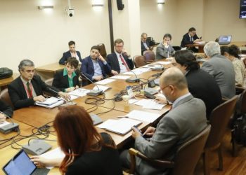 Avanza en el congreso reforma de regulación migratoria