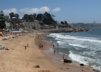 Encuentran cuerpo sin vida de mujer en playa amarilla de Concón