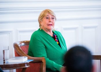 Ex Presidenta Bachelet no descarta asumir como senadora