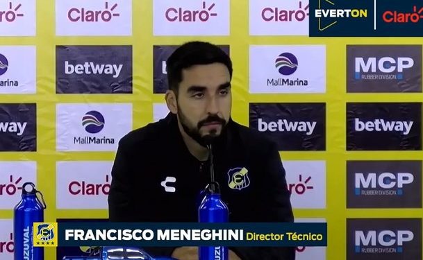 Meneghini y derrota de Everton: «No quiero hablar del arbitraje»