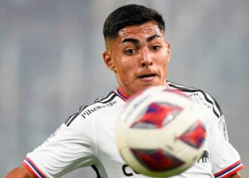 Club Social y Deportivo Colo Colo exige salida de Jordhy Thompson del equipo