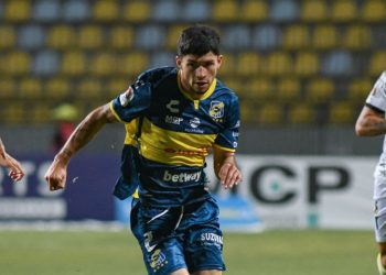 Destacan a lateral de Everton como uno de los más prometedores del mundo