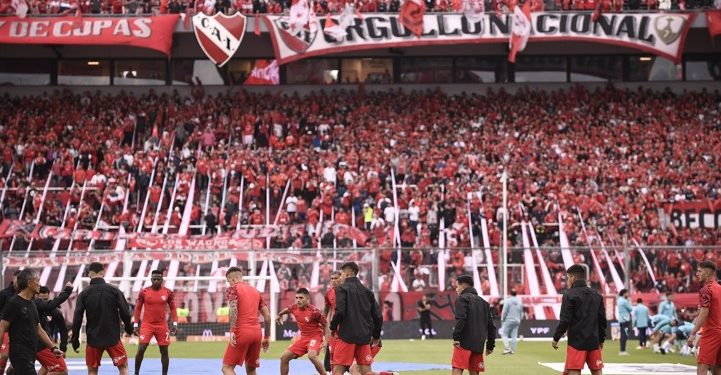 Influencer inicia campaña para pagar deuda de USD 20 millones de Independiente