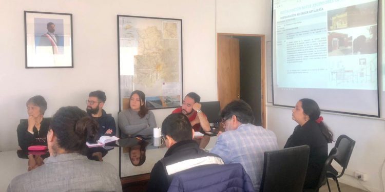 MOP coordina con la comunidad restauración de ascensores de Valparaíso