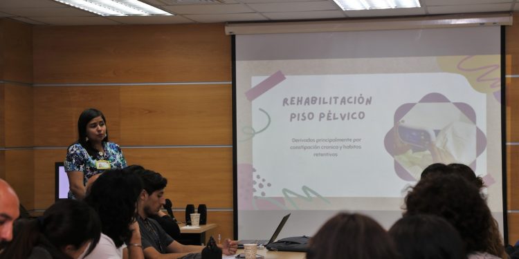 Hospital van Buren presenta cartera de prestaciones a mesa de rehabilitación