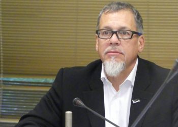 Senador Lagos Weber: «El proyecto de royalty recaudará USD 1.500 millones»