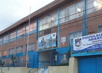 Encuentran pistola en mochila de alumno de cuarto básico en San Antonio