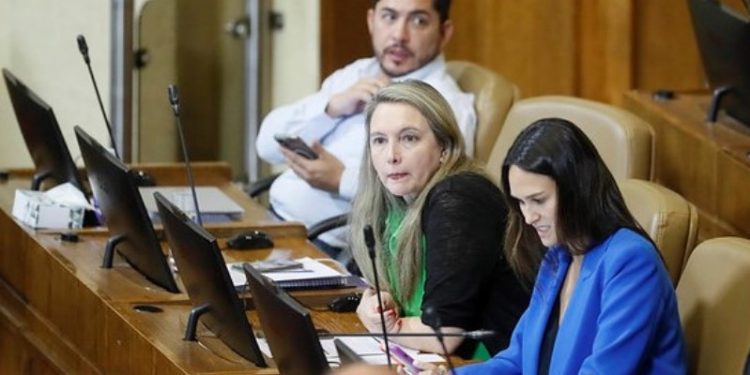 Piden al Gobierno congelar contribuciones para adultos mayores de bajos ingresos