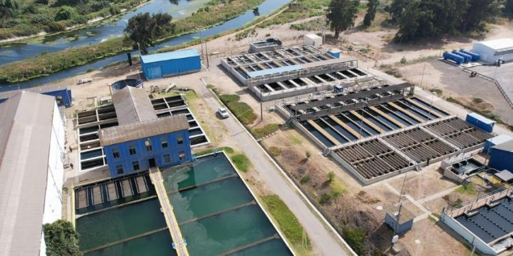Consumo de agua potable aumentará 15% en zonas costeras durante Semana Santa