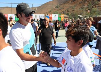 Nicolás Massú y Hans Gildemeister realizarán clínicas sociales de tenis