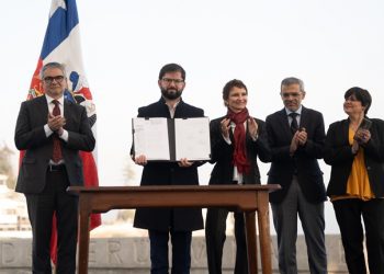 Presidente Boric promulga ley que fortalece persecución del narcotráfico