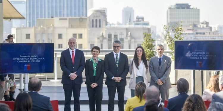 Gobierno anuncia envío de proyecto de ley de Inteligencia  Económica contra el Delito