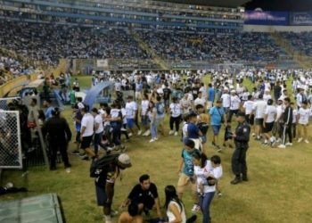 Tragedia en El Salvador deja a 12 personas fallecidas durante partido de fútbol