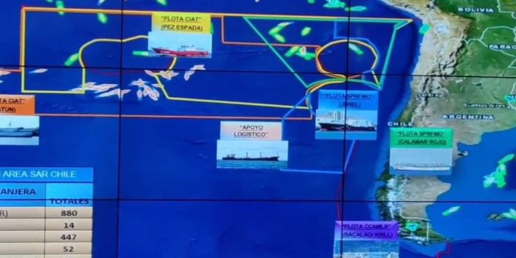 Monitorean paso de 450 barcos pesqueros chinos por aguas nacionales