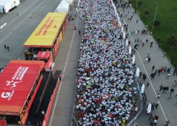 Atleta de Kenia se quedó con el primer lugar del Maratón de Santiago